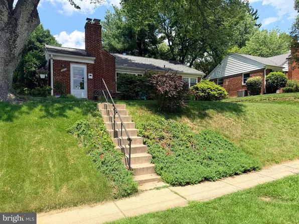 5025 Cushing Dr, Kensington, MD 20895