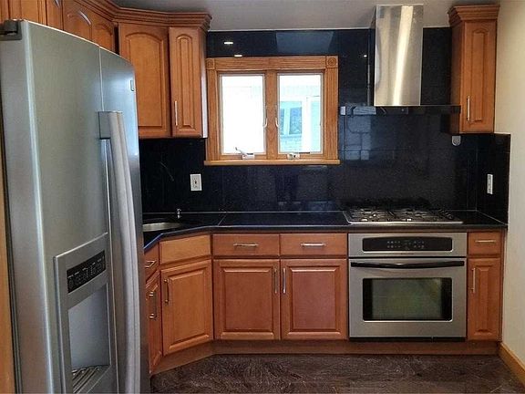 3rd image of 56-16 196th St #2