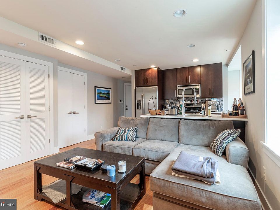 1st image of 542 Lombard St #2