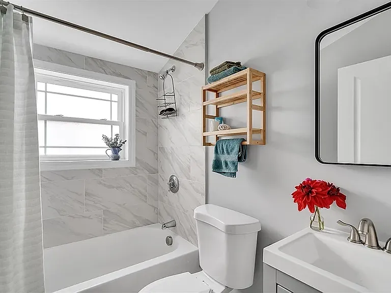25-27 Albion St #2 — Photo 10