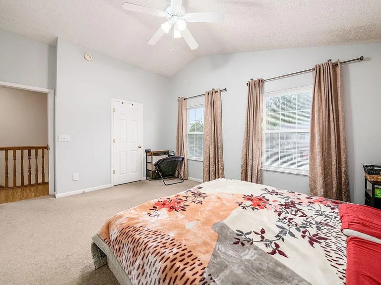 8911 Garrett St — Photo 30