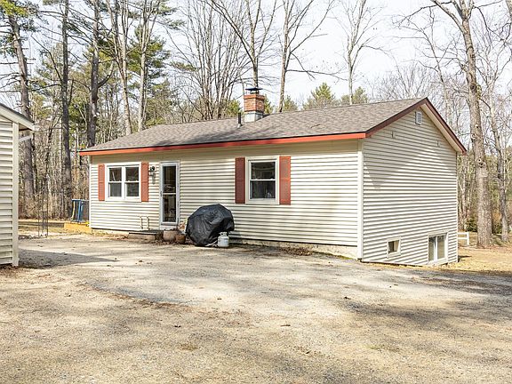 3rd image of 194 Eaton Road