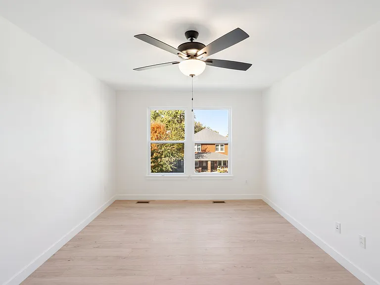 308 E Morgan St #C — Photo 15