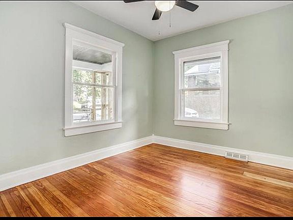 5th image of 4415 Fairmount Ave