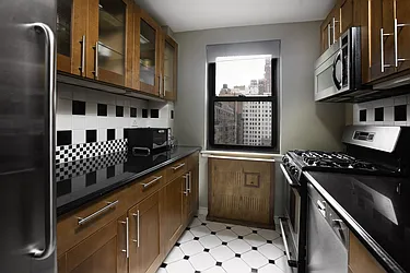 Sold by Taylor Made Brokerage, Inc