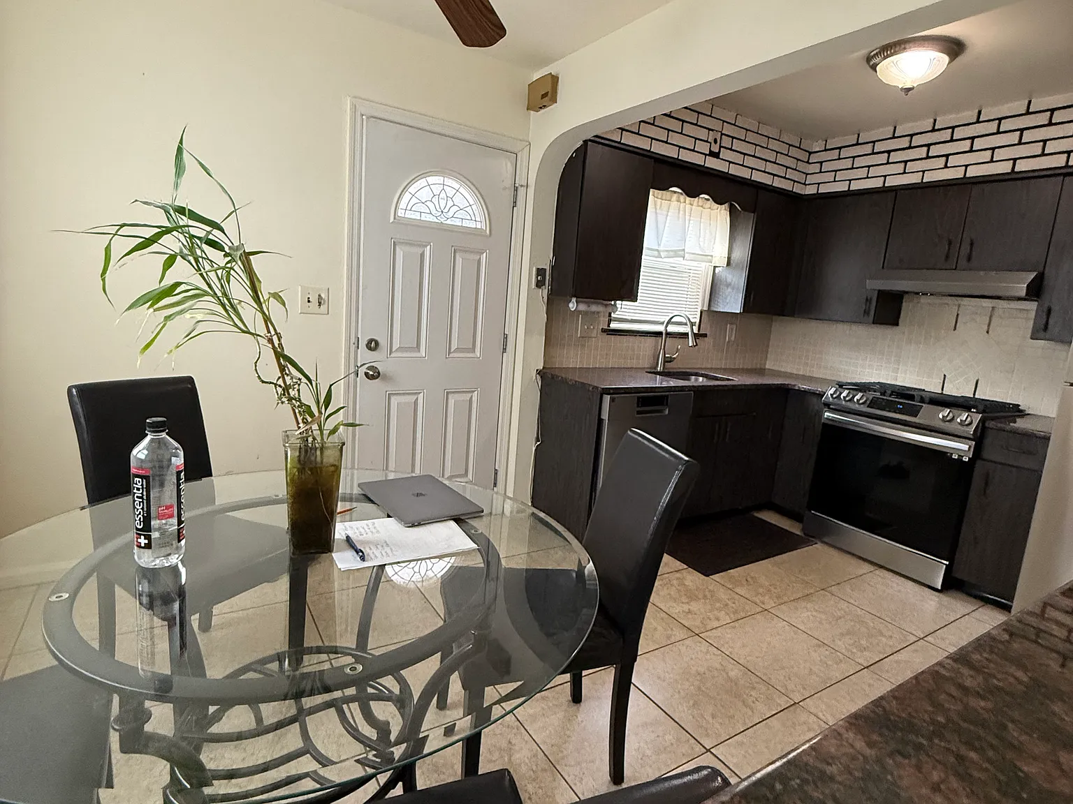 2 bed, 1031 sqft, $2,500 — Photo 3