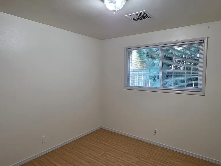 342 Norman Ave — Photo 18