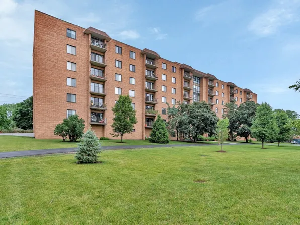 1727 W Crystal Ln Unit 308, Mount Prospect, IL 60056