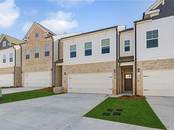 2nd image of 8171 Tiger Way