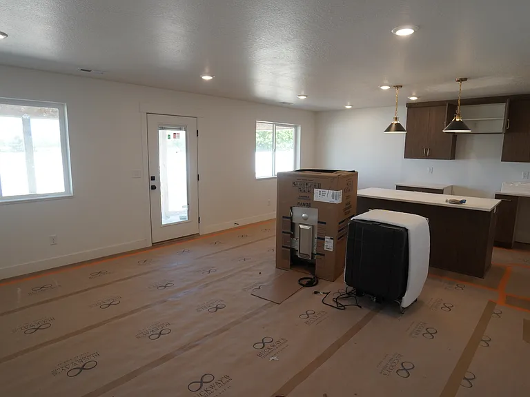 331 N Liberty Ave — Photo 4