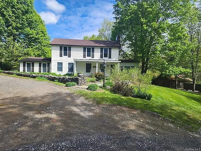 133 Ackert Hook Rd — Photo 1