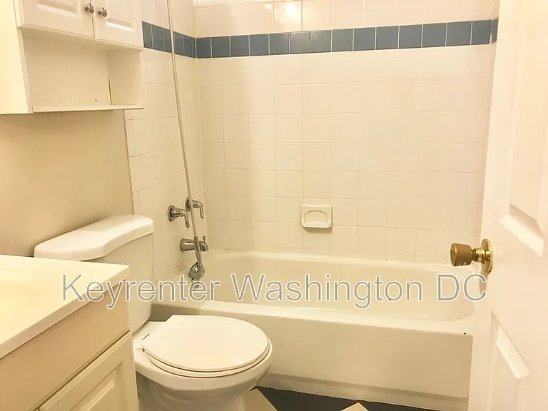 1700 W Virginia Ave NE #3 — Photo 14