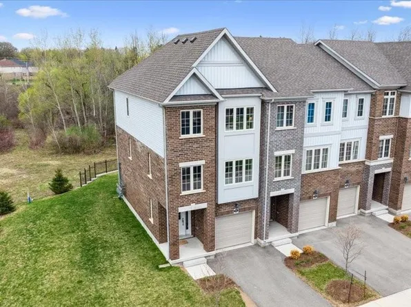 311 Woolwich St #30, Waterloo, ON N2K 0H4