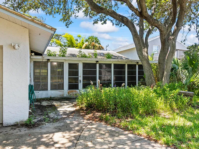 1205 S Flagler Ave — Photo 49