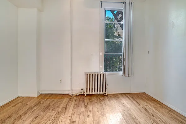 Rented by Compass | media 11