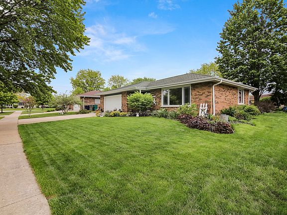 2nd image of 7927 W Sequoia Ct