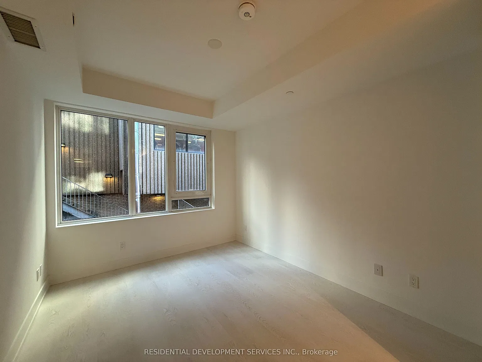 JAC Condos — Photo 4