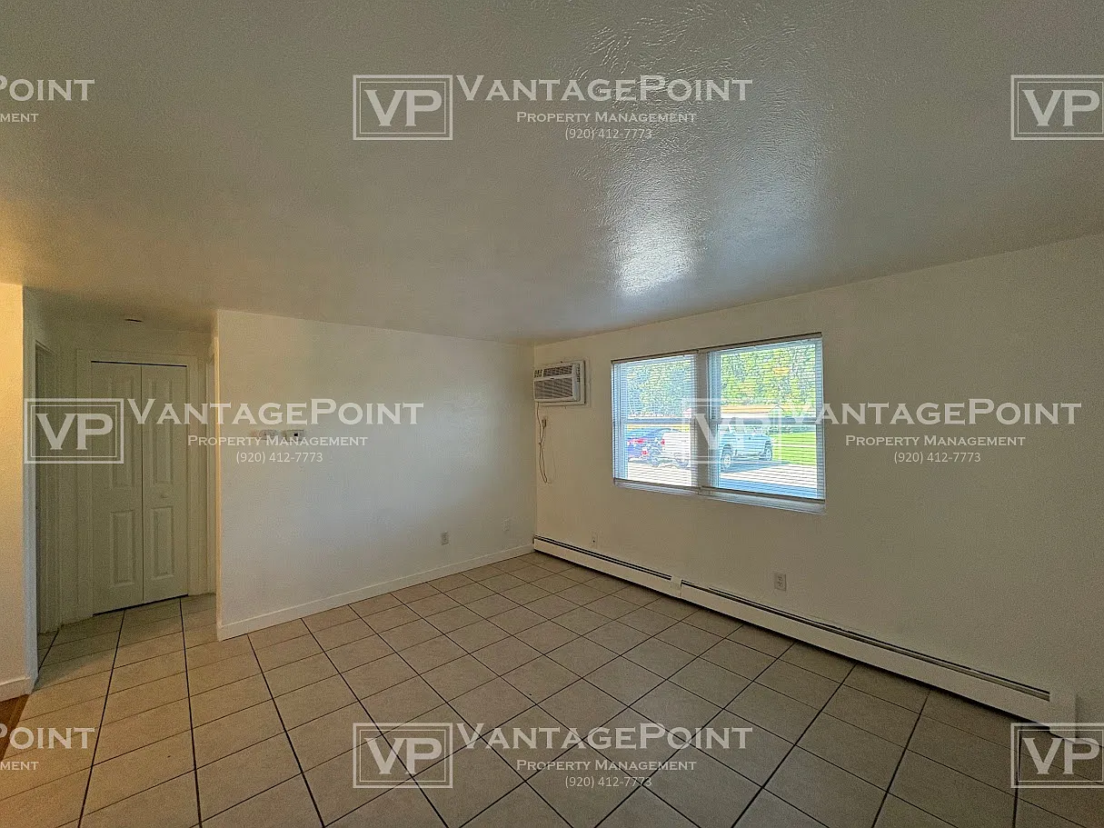 2208 Imperial Ln — Photo 3
