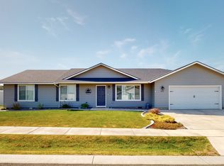 303 SW Desert Sky Dr, Hermiston, OR 97838