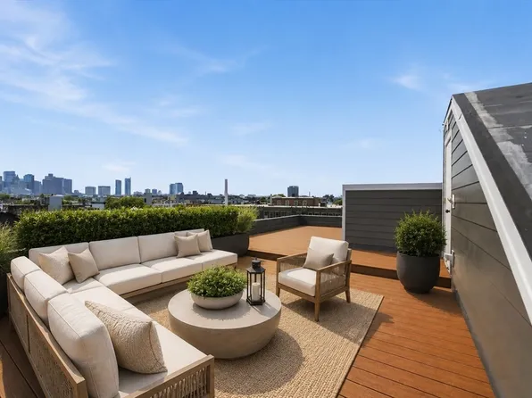 28 Geneva St #402, Boston, MA 02128