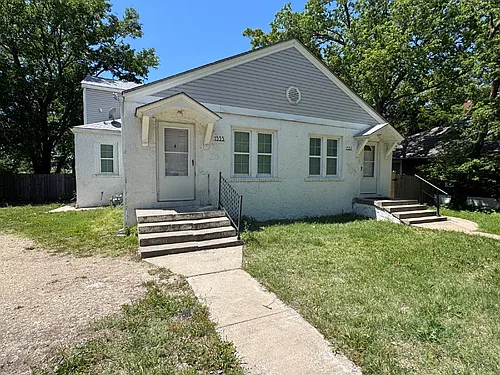 1535 N Holyoke St Photo 1