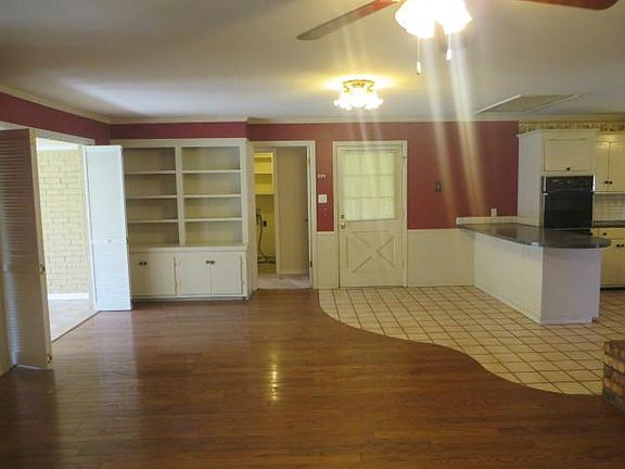 3rd image of 7889 Don David Dr