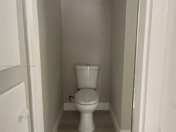 4th image of 500 13th St #2