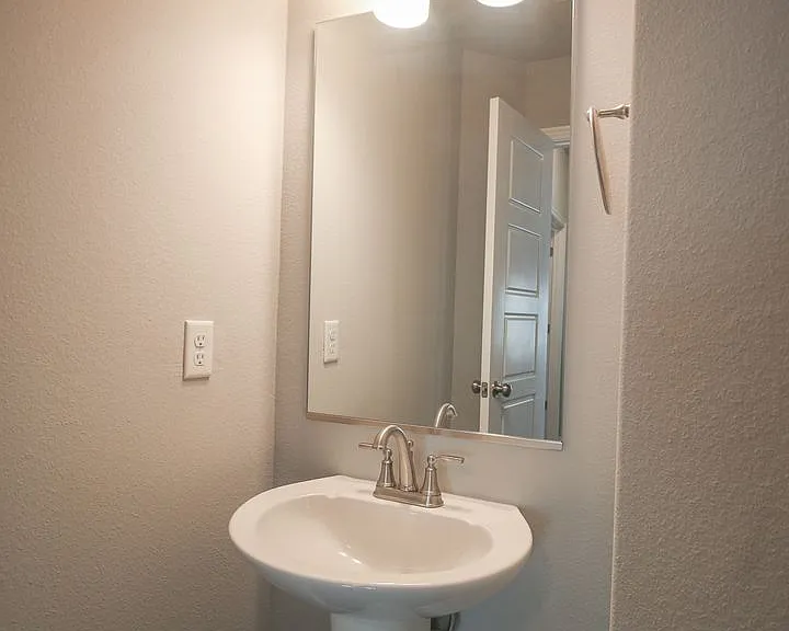 5309 Nassau Ave — Photo 25