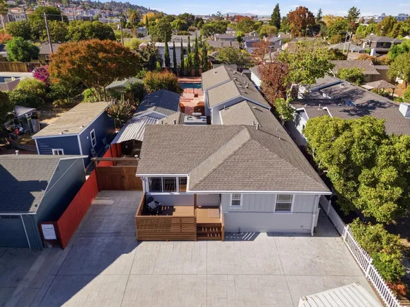 1038 Holly St, San Carlos, CA 94070