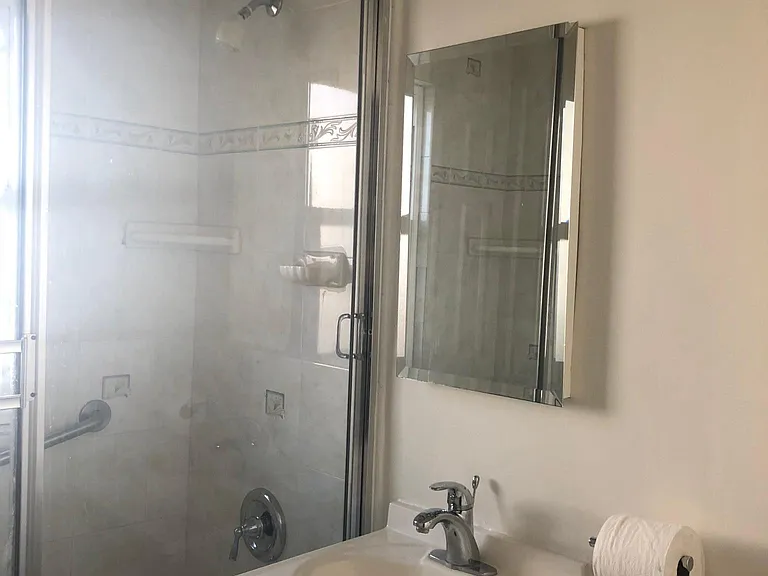 114 W Eulalia St #4 — Photo 17