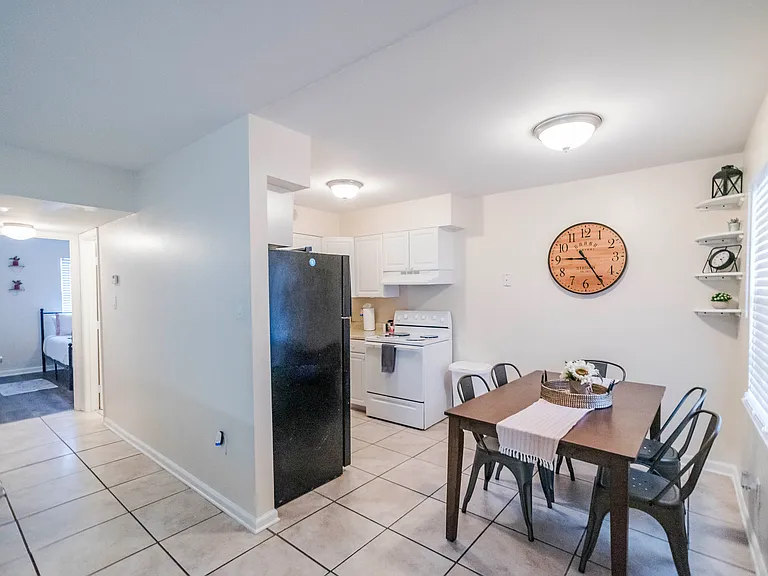628 Magnolia St — Photo 24