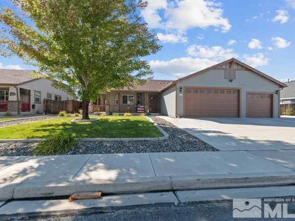 1274 Chara Ln, Sparks, NV 89441