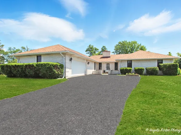 22039 W North Ave, Antioch, IL 60002