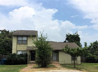 124 Hillside Dr, Elgin, TX 78621