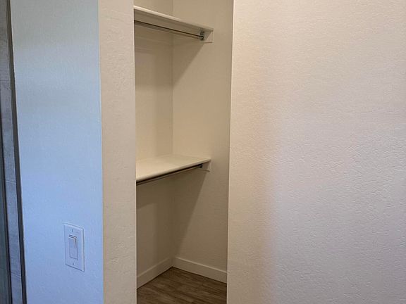 5th image of 21424 W MELLOW Street W