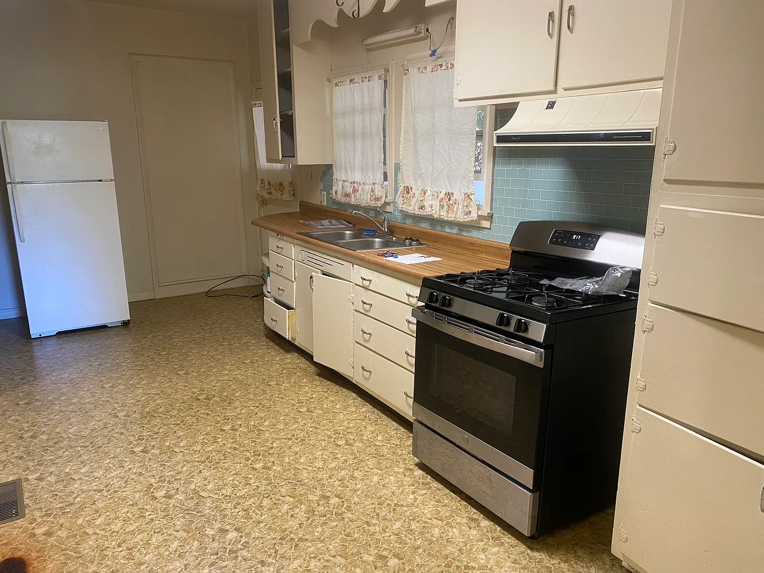 1 bed, 900 sqft, $1,795 — Photo 4
