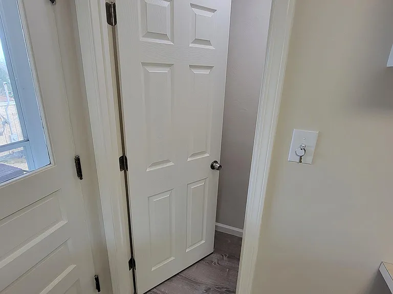 10761 Old Trail Rd — Photo 18