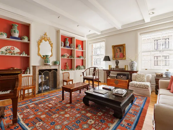 563 Park Avenue image 2 of 16