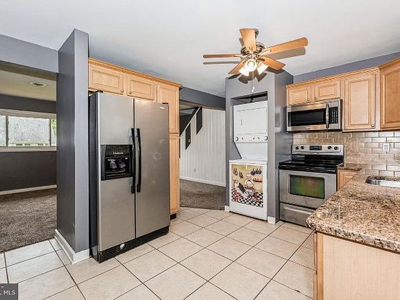 5th image of 1004 E Willow Run Dr