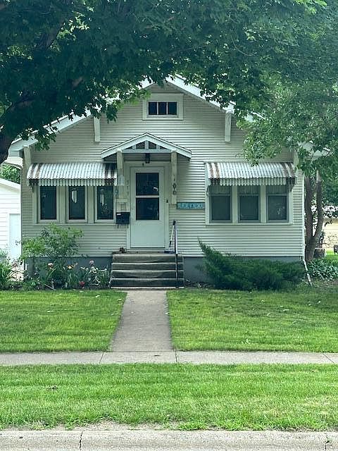 1st image of 519 Lawnridge Ave SE