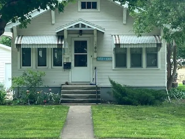 519 Lawnridge Ave SE, Huron, SD 57350