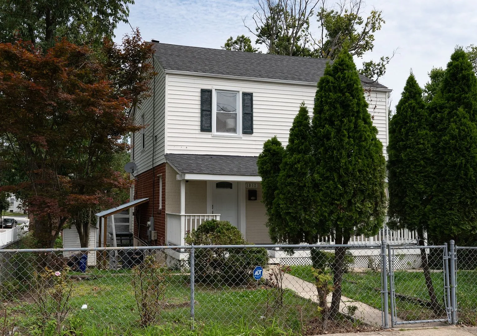Spacious 5BR House in Takoma Park — Photo 1