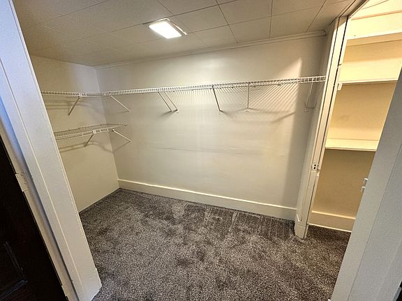 4th image of 25 W Chestnut St APT 2C