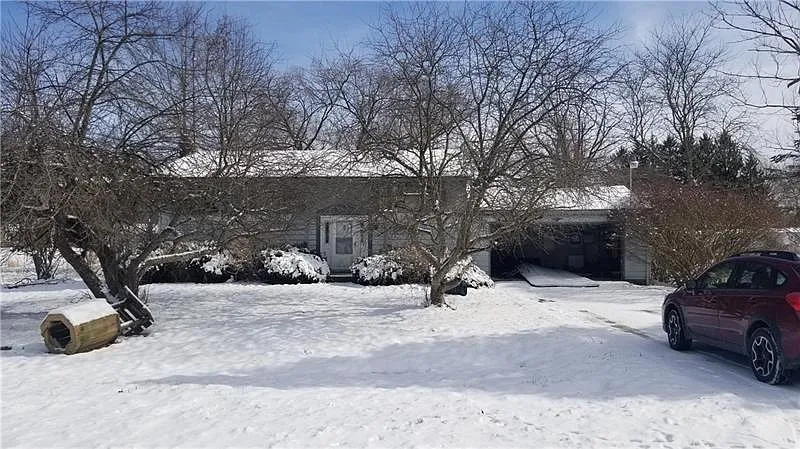 1801 Park Ln photo 1