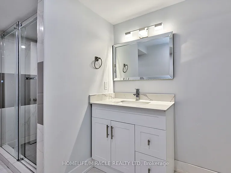 95 William Fair Dr #BASEMENT — Photo 12