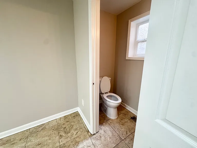 3510 Wallace St — Photo 11