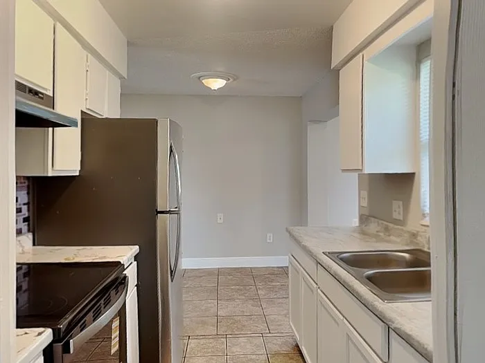 4333 Cynthia St — Photo 9