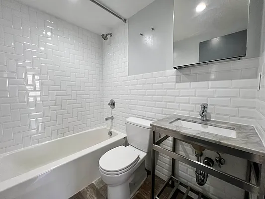 Rented by ERNY LLC | media 7