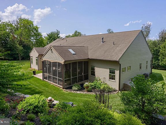 2nd image of 144 Meadow Ln
