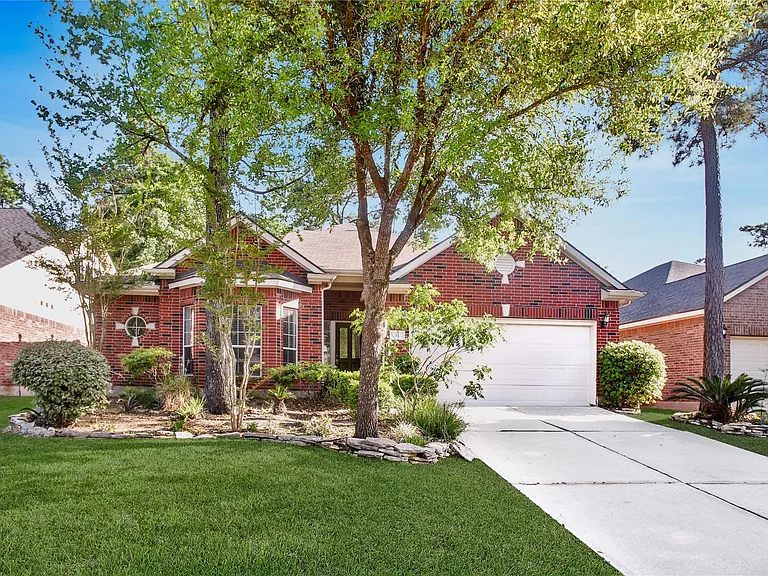11 Griffin Hill Ct — Photo 2